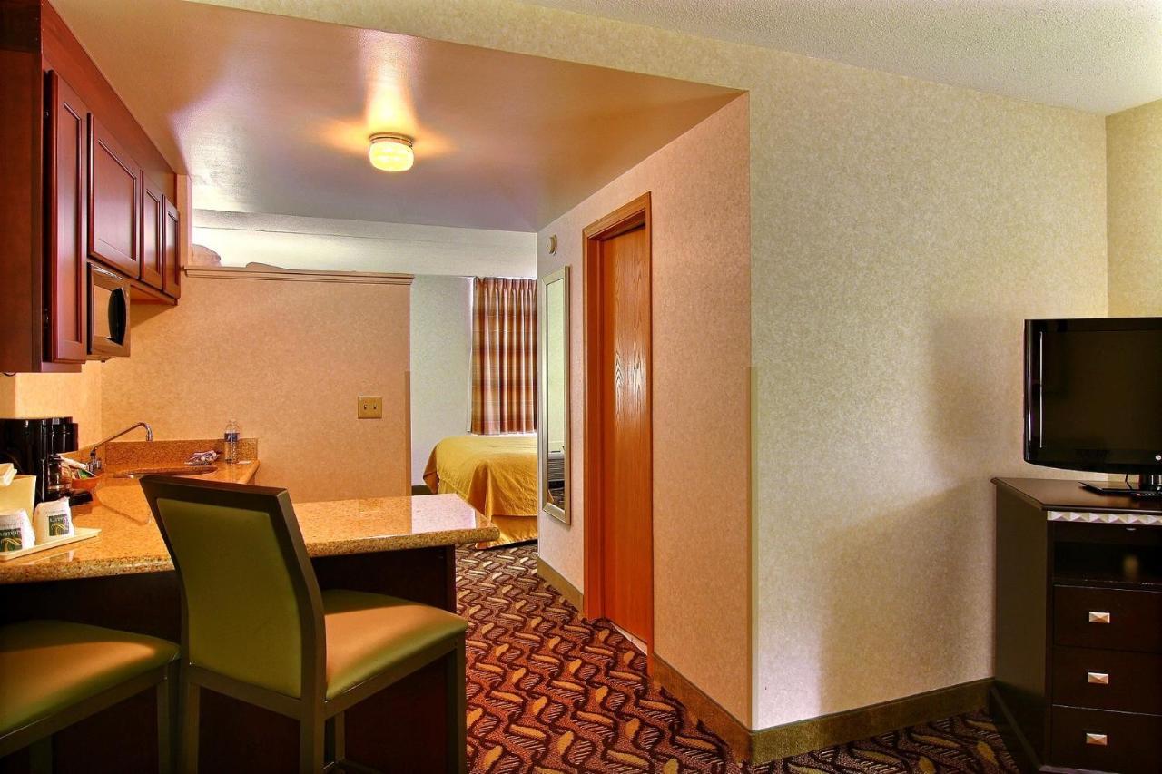 Quality Inn & Suites Mansfield Kültér fotó